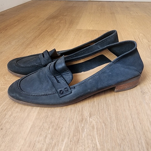 Lucky Brand Caylon Black Leather Loafers Women's size 9 - Picture 3 of 3
